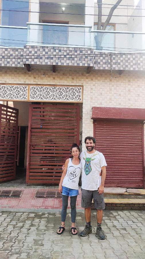 Ira Homestay Mathura - Divine Spiritual Stay Екстер'єр фото