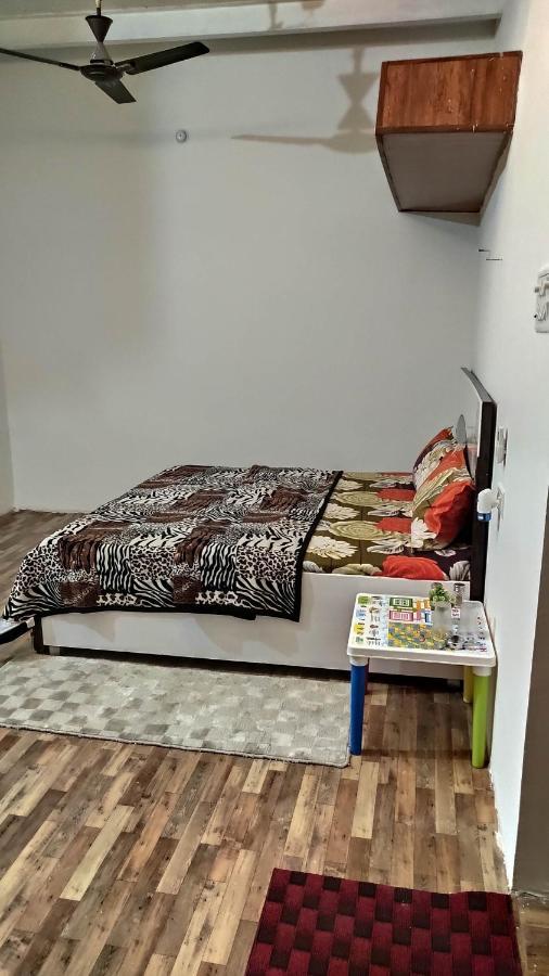 Ira Homestay Mathura - Divine Spiritual Stay Екстер'єр фото