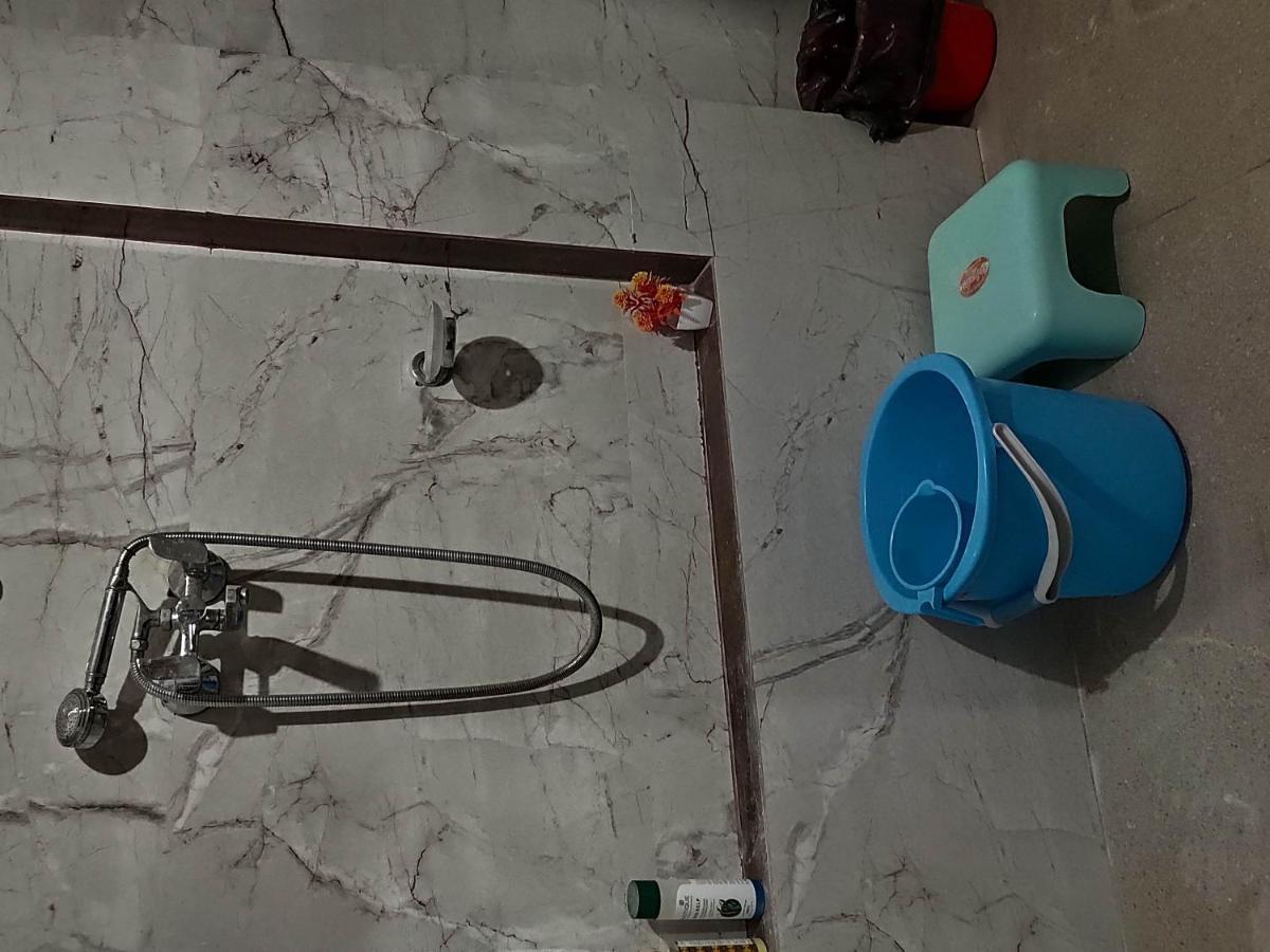 Ira Homestay Mathura - Divine Spiritual Stay Екстер'єр фото