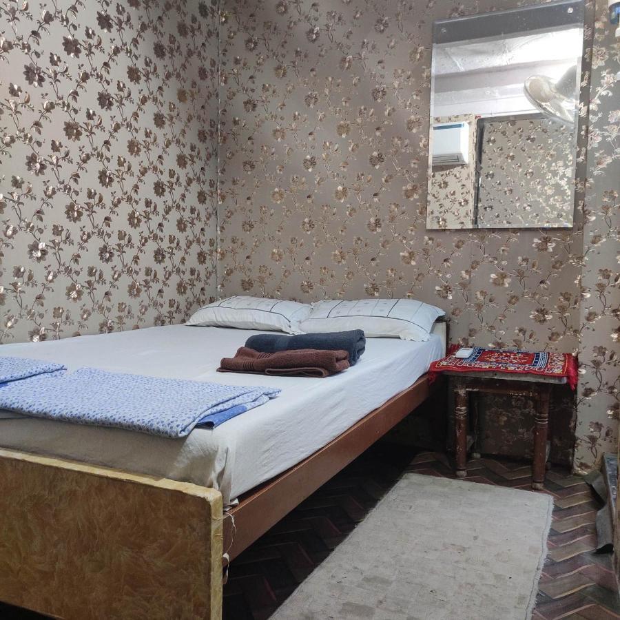 Ira Homestay Mathura - Divine Spiritual Stay Екстер'єр фото
