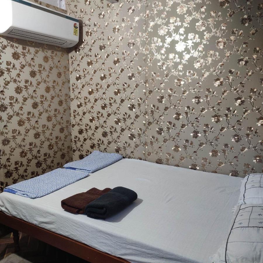 Ira Homestay Mathura - Divine Spiritual Stay Номер фото